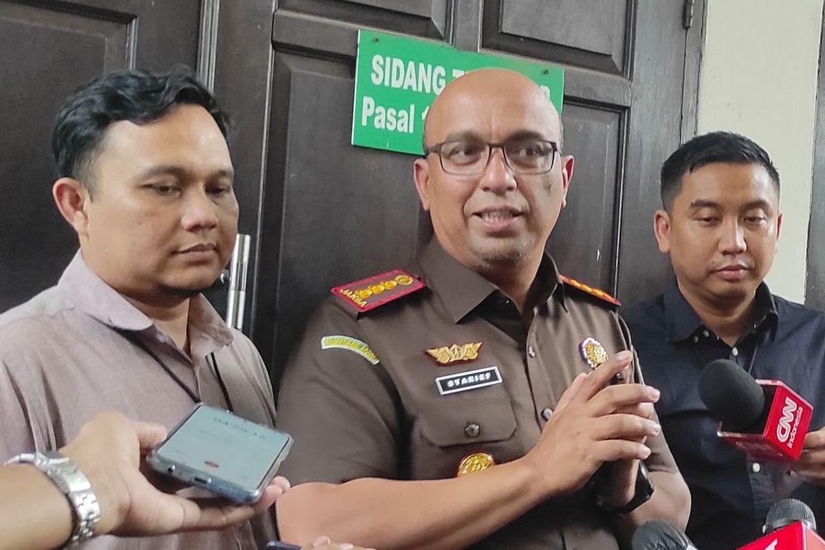 Kepala Kejaksaan Negeri (Kajari) Jakarta Selatan Syarief Sulaeman Ahdi saat berbicara soal tuntutan AG di Pengadilan Negeri Jakarta Selatan, Rabu (5/5/2023) 