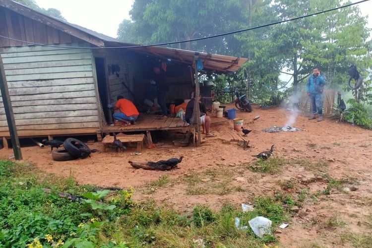 Rumah korban yang dirampok para komplotan perampok berlokasi di kilometer 45 Desa Selerong, Kecamatan Sebulu, Kabupaten Kutai Kartanegara, Kalimantan Timur,  Rabu (19/2/2020) malam.