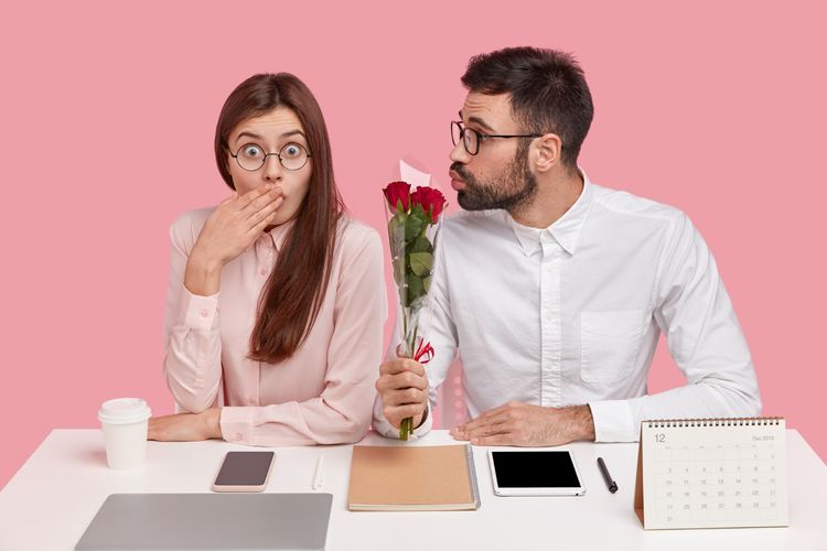 Dalam sebuah survei, 68 persen responden berzodiak Libra mengaku pernah menjalani hubungan asmara di kantor.