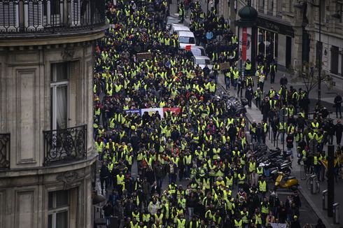 Hajar Polisi saat Unjuk Rasa Rompi Kuning di Paris, Mantan Petinju Ditahan