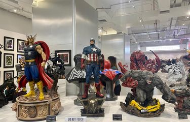 Statue 4 Heroes Gallery: Lokasi, Jam Buka, Harga, dan Fasilitas ...