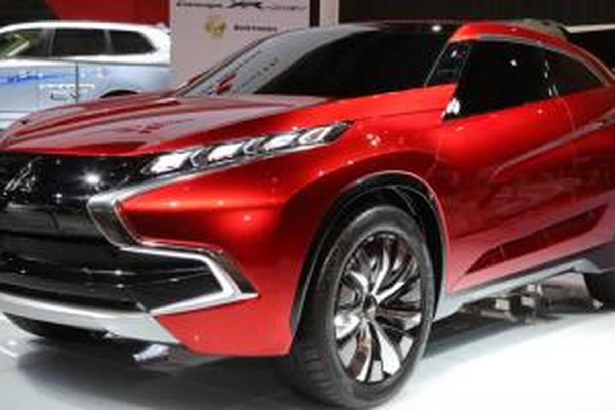 Salah satu konsep SUV bermesin plug-in hybrid yang dipamerkan di Tokyo Motor Show. Kemungkinan menjadi pengganti Lancer Evolution.