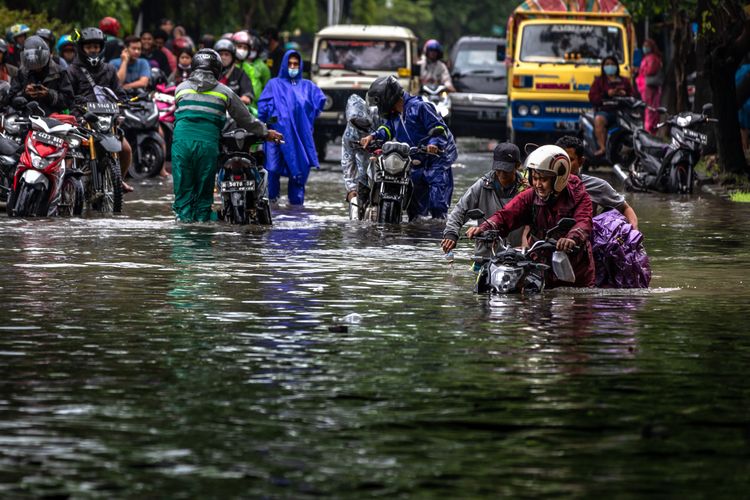 Peringatan BMKG: 5 Provinsi di Pulau Jawa Ini Siaga Banjir, Mana Saja?