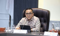 Jokowi Minta 2,3 Juta Non-ASN Tidak “Dilepas”, Menpan-RB Siapkan Skema agar Mereka Bisa Tetap Bekerja 