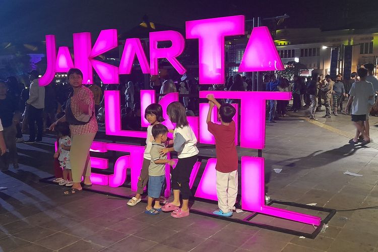 Jakarta Light Festival berlangsung selama dua hari pada 22-23 Juni 2024 di Taman Museum Fatahillah.
