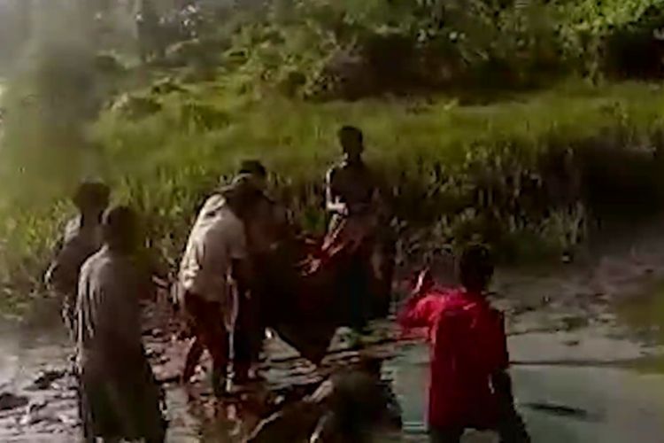 Diduga BergulaT Buaya, Jasad Pria Ditemukan Terapung di Sungai Suremana