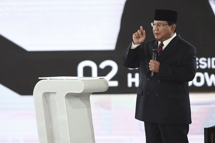 Capres nomor urut 02 Prabowo Subianto mengikuti debat capres putaran keempat di Hotel Shangri La, Jakarta, Sabtu (30/3/2019). Debat itu mengangkat tema Ideologi, Pemerintahan, Pertahanan dan Keamanan, serta Hubungan Internasional. ANTARA FOTO/Hafidz Mubarak A/foc.