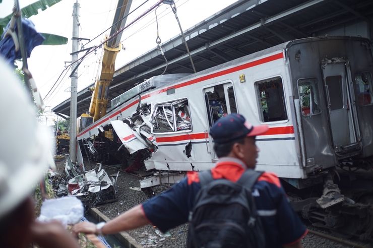 KRL Commuter Line Ditabrak KA Argo Bromo Anggrek, Semua Korban Berhasil Ditemukan