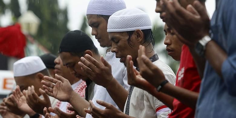 Hadiri Doa Bersama Mereka Ingin Dapat Jodoh Dan Cepat Berangkat Haji