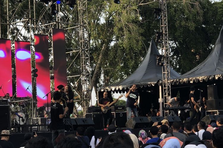 Element Reunion tampil di OVO Stage di The 90?s Festival, di Gambir Expo, Kemayoran, Jakarta Pusat, Sabtu (23/11/2019). 