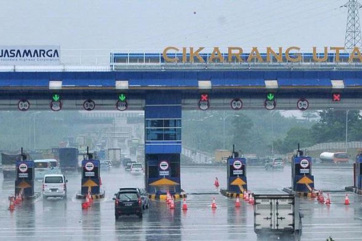 Pintu tol Cikarang Utama, Bekasi, Jawa Barat.