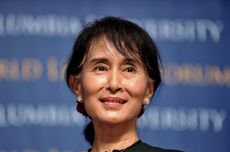 Myanmar’s Suu Kyi Celebrates Birthday With Cake in Court