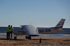 Cessna Mendarat di Pantai Ramai Pengunjung, Renggut Nyawa 2 Turis