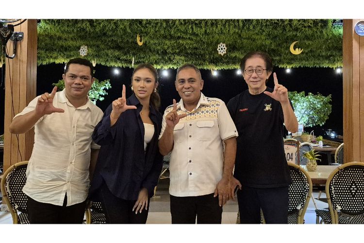 Direktur Sido Muncul Irwan Hidayat bersama Marion Jola dan Bupati Manggarai Barat Edistasius Endi