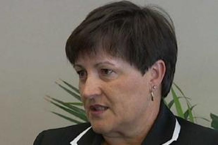 Julie Grantham mengundurkan diri sebagai Dirjen Education Queensland terkait tuduhan nepotisme.