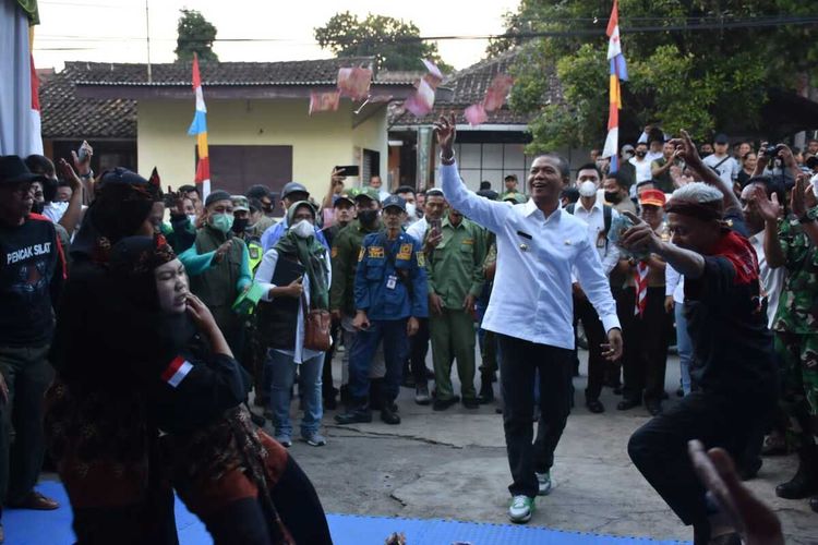 BTT Kabupaten Bandung sebesar Rp 106 Miliar masih sulit disalurkan lantaran terkendala regulasi yang menyebut harus berstatus tanggap darurat