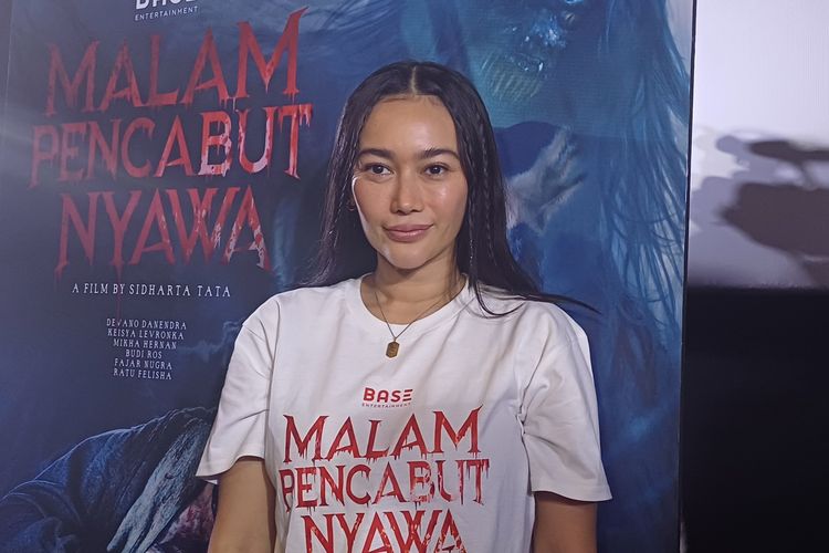 Ratu Felisha Habiskan Waktu Berjam-jam untuk Jadi Monster di Film Malam Pencabut Nyawa
