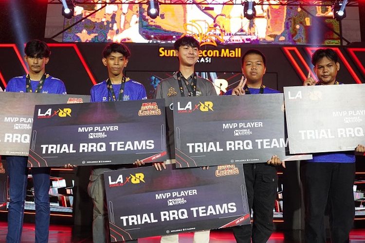 Lima pemain terpilih sebagai MVP pada turnamen Bold Battle of Legends 2023 di Summarecon Mall Bekasi, Jawa Barat, Sabtu (11/11/2023). Kelima pemain itu selanjutnya akan menjalani trial bersama tim esports RRQ.