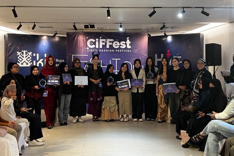 Prodi Desain Produk Mode dan Busana FSRD IKJ kembali menggelar Cikini Fashion Festival (CiFFest) 2025.