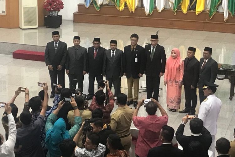Suasana usai pelantikan tujuh Komisi Independen Pemilihan Aceh periode 2018-2023 di Kantor Kemendagri, Jakarta, Selasa (17/7/2018).