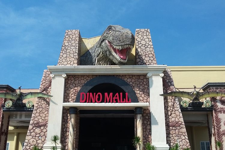 Dino Mallz salah satu tempat wisata Malang yang dapat dikunjungi.