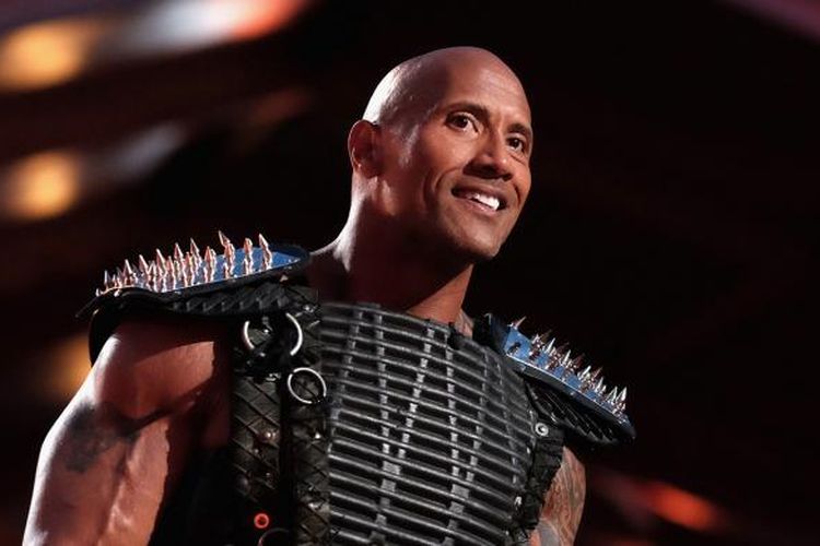 Aktor Dwayne Johnson , atau yang lebih dikenal dengan sebutan The Rock, menjadi pembawa acara MTV Movie Awards 2016 yang digelar di Warner Bros Studios, Burbank, California, Sabtu (9/4/2016).
