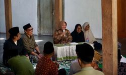 Begini Mimpi Besar Risma untuk Pondok Pesantren Se-Jatim