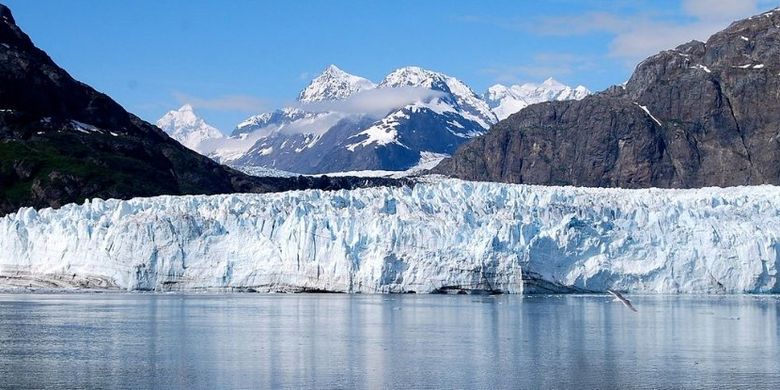 Gletser di Gunung Everest yang mencair mengungkapkan hal-hal misterius yang ada dibawah permukaan es.