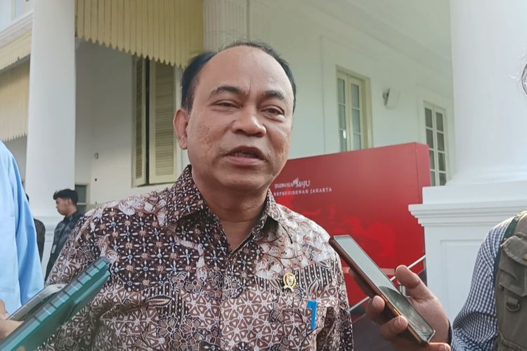 Ketua Umum Relawan Pro Jokowi (ProJo) Budi Arie Setiadi di Kompleks Istana Kepresidenan, Jakarta, Jumat (13/10/2023).