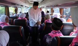 Lepas Keberangkatan Jemaah Haji, Bupati Wonogiri Ingatkan Pentingnya Menjaga Kesehatan