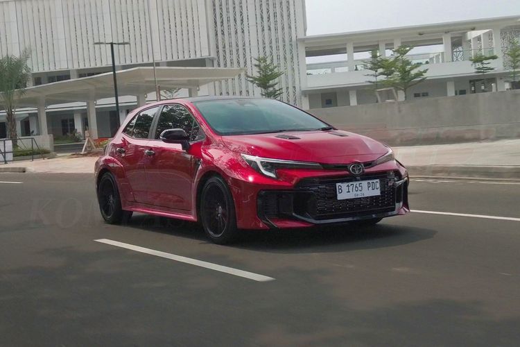Pemakaian Harian Toyota GR Corolla: Masih Bersahabat di Jalan Kota