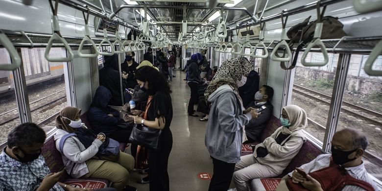 Jadwal Krl Saat Psbb Kereta Terakhir Dari Jakarta Pukul 19 00 Wib Halaman All Kompas 