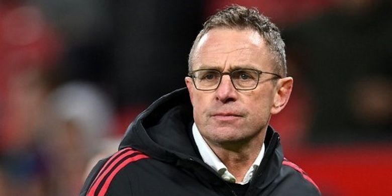 Pelatih interim Manchester United, Ralf Rangnick, seusai Setan Mernag menang 1-0 atas Crystal Palace pada pekan ke-15 Liga Inggris.