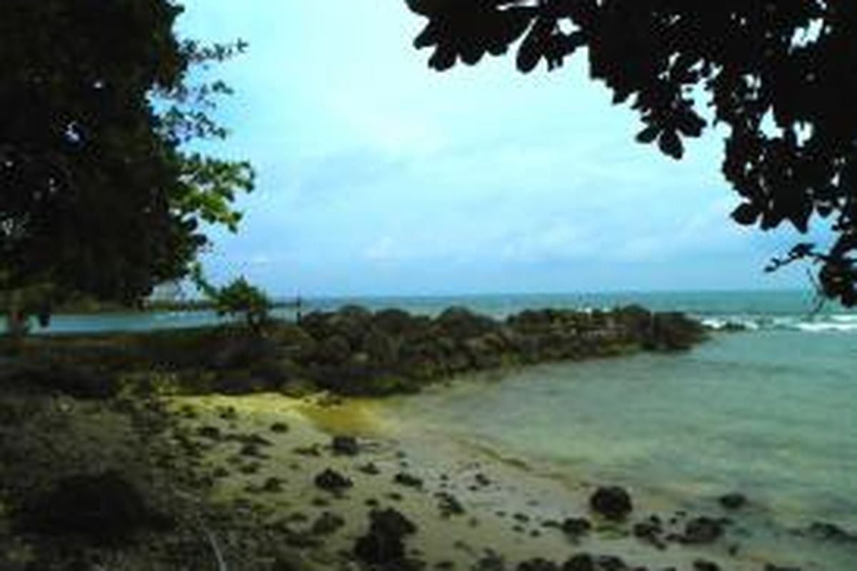 Pantai Tanjung Lesung, Pandeglang, Jawa Barat, Jum'at (13/3/2015). Di pantai ini akan dibangun marina terbesar se-Asia Tenggara.