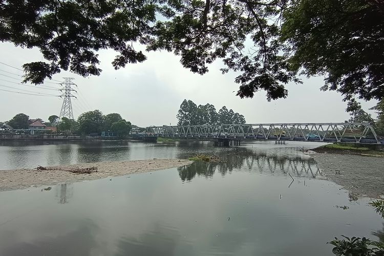 Debit Sungai Cisadane Turun, Pintu Air 10 Tangerang Ditutup Seluruhnya