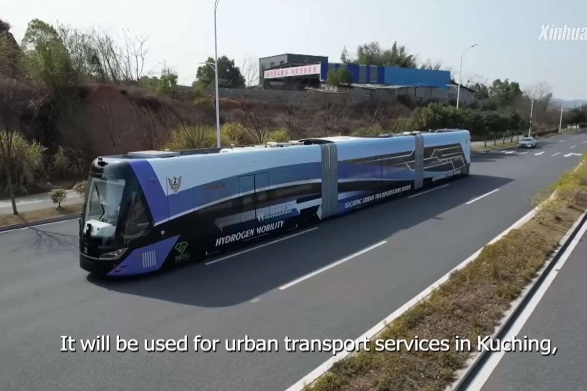 Tangkapan layar dari video yang menunjukkan trem bertenaga hidrogen buatan anak perusahaan China Railway Rolling Stock Corporation (CRRC), Zhuzhou Electric Locomotive Research Institute, yang akan dioperasikan Malaysia.