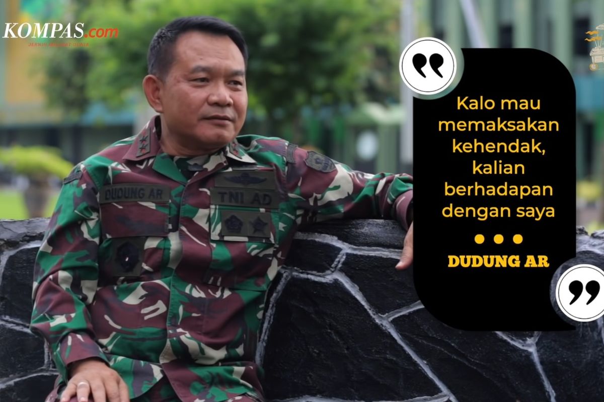 Panglima Kodam Jaya Mayjen TNI Dudung Abdurrachman saat berbincang dengan Pemimpin Redaksi Kompas.com Wisnu Nugroho dalam tayangan BEGINU S2 EPS6: Dudung Abdurachman, Loper Koran dan Keberanian Bersikap Jenderal TNI di Kanal YouTube Kompas.com.