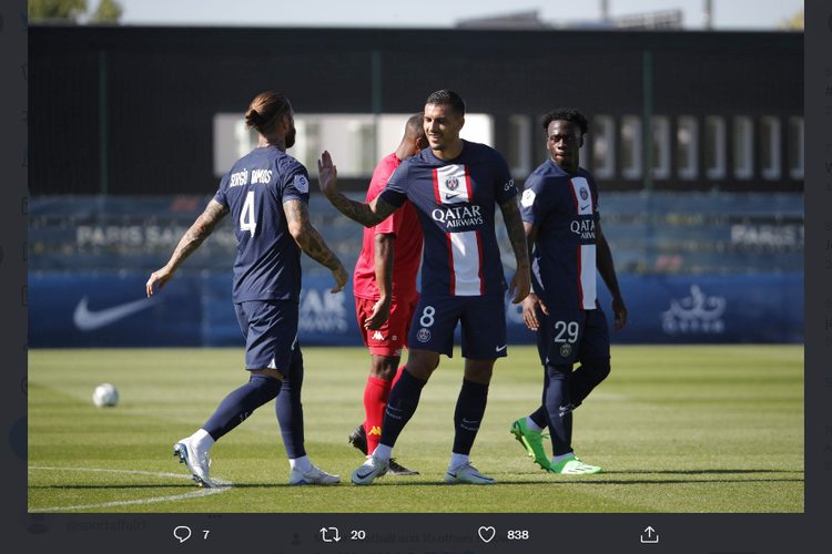 Tangkapan layar Twitter resmi @PSG_English yang memuat momen perayaan gol Sergio Ramos dalam laga PSG vs Quevilly di Saint-Germain-en-Laye (lapangan latihan PSG), Perancis, pada Jumat (15/7/2022) malam WIB.