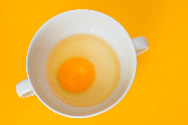 Semakin keruh putih telur, semakin segar usia telur yang ada