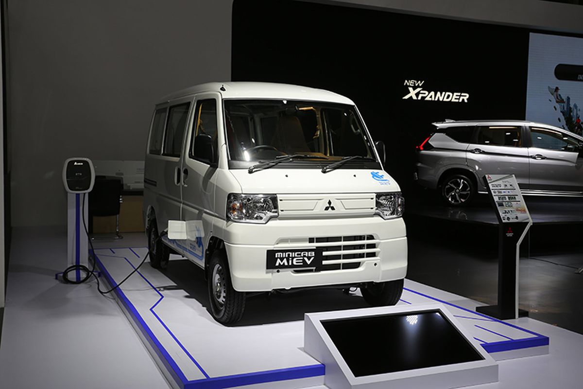  Minicab MiEV, kendaraan niaga ringan dengan teknologi electric vehicle (EV) dari Mitsubishi Motors.