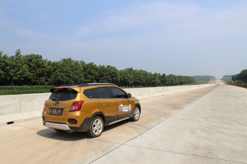 Membelah Tol Trans Jawa Bersama Datsun Cross 