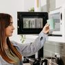 Tak Cuma Panaskan Makanan, Microwave Juga Bisa Dipakai untuk 9 Hal Ini