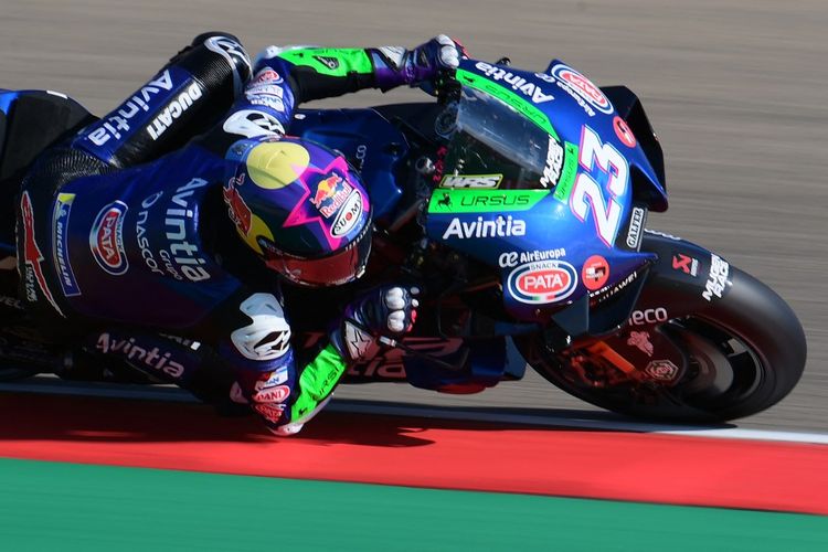 Ducati-Avintia Italian rider Enea Bastianini rides his bike during the third MotoGP free practice session ahead of the Moto Grand Prix of Aragon at the Motorland circuit in Alcaniz on September 11, 2021. (Photo by LLUIS GENE / AFP)