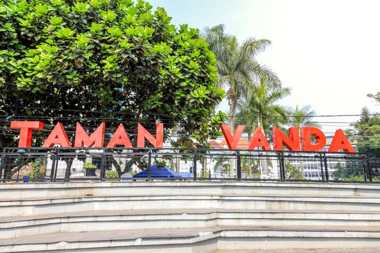Taman Vanda di Kota Bandung.