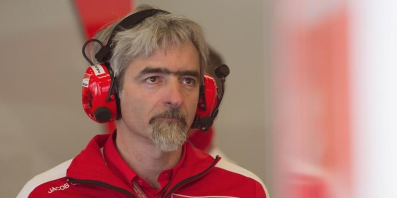 Bos Ducati Gigi DallIgna berada di box tim pada sesi kualifikasi GP Americas di Circuit of The Americas (COTA), Austin, Sabtu (9/4/2016).