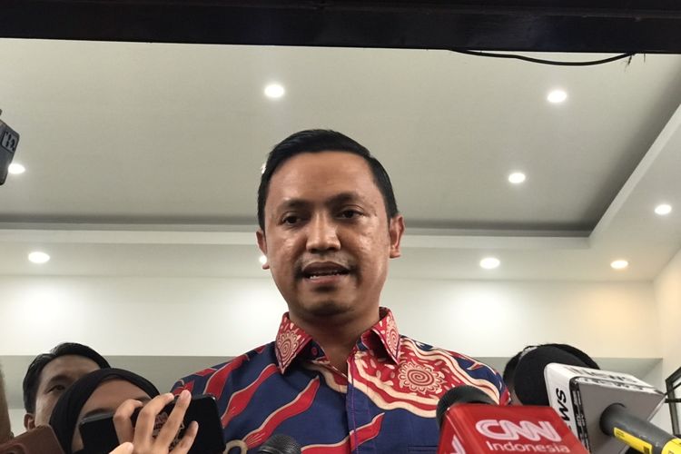 Kuasa Hukum Richard Eliezer Pudihang Lumiu atau Bharada E, Ronny Talapessy saat ditemui usai mendampingi Bharada E menjalani sidang perdana di Pengadilan Negeri (PN) Jakarta Selatan, Selasa (18/10/2022). Bharada E menjalni sidang pembacaan surat dakwaan oleh jaksa penuntut umum (JPU) pada Pengadilan Negeri Jakarta Pusat dalam kasus pembunuhan berencana terhadap Brigadir J.