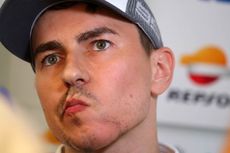 Lorenzo Ungkap Penyebab Kecelakaan di MotoGP Catalunya 2019 