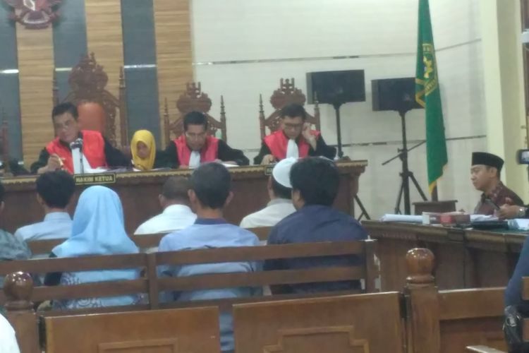 Sidang lanjutan kasus suap Lampung Utara menghadirkan 8 saksi dari Dinas PUPR, Senin (9/3/2020). 