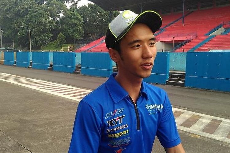 Pebalap Yamaha Yamalube Nissin TJM, Imanuel Putra Pratna, memenangi kelas Kejurnas Sport 250cc pada seri terakhir Indospeed Race Series (IRS) 2016, di Sirkuit Sentul, Kabupaten Bogor, Minggu (6/11/2016).