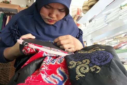 Berita Harian Teknik  penerapan ragam  hias  pada  bahan  